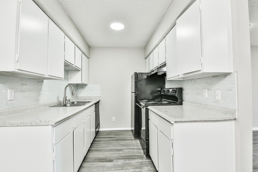 More Photos Of 5202 Bangor Ave, Lubbock Apartments For Sale