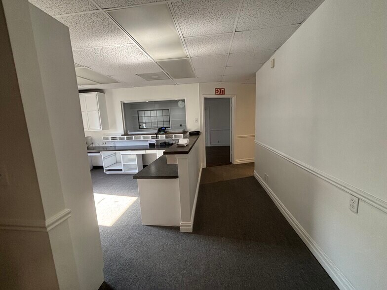 More Photos Of 4835 S Fulton Ave, Tulsa Medical For Lease