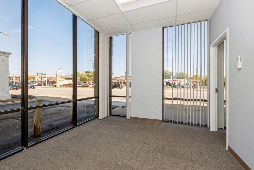 More Photos Of 10522 S Cicero, Oak Lawn Medical For Lease