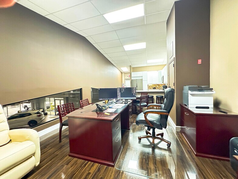 More Photos Of 875 N Cocoa Blvd, Cocoa Auto Dealership For Sale