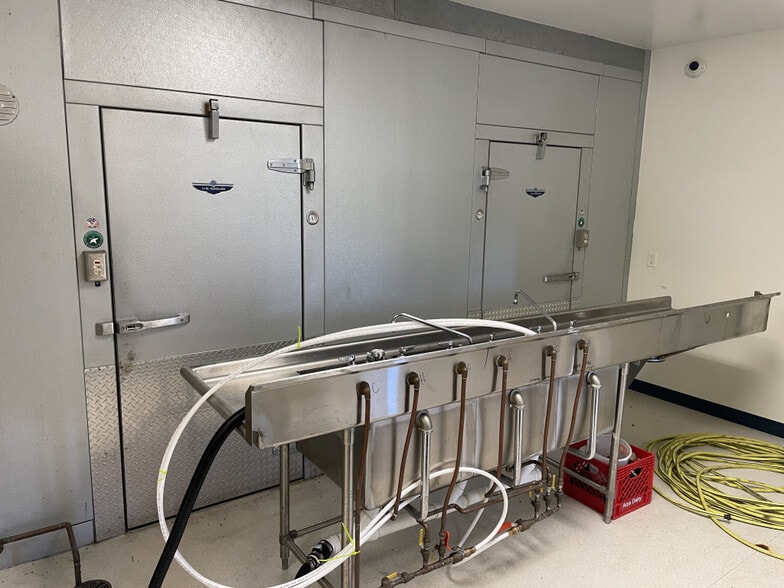 More Photos Of 1069 Klotz Rd, Bowling Green Medical For Lease