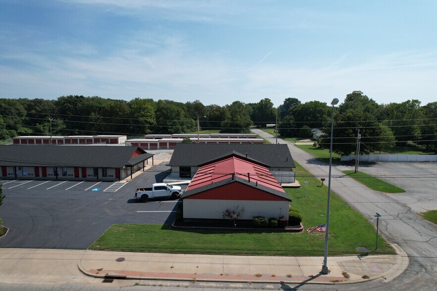 More Photos Of 10603 US Highway 59, Grove Self Storage For Sale