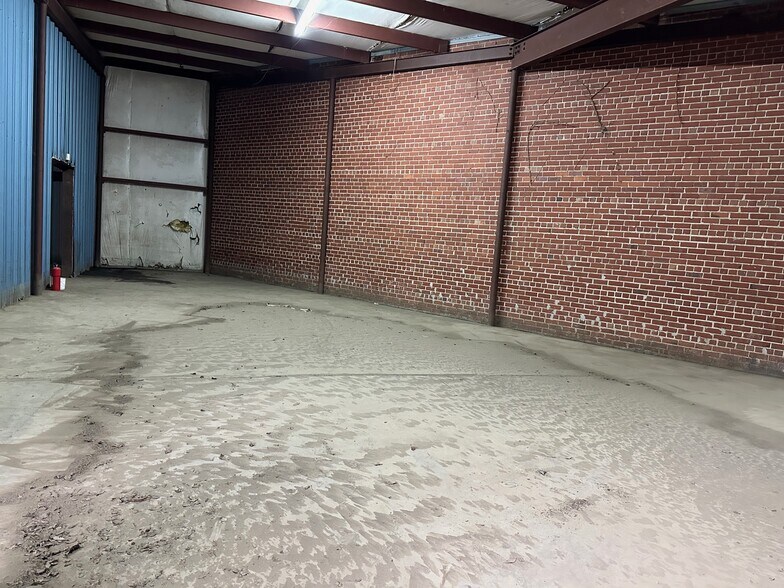 More Photos Of 210 Dukes St, Orangeburg Warehouse For Sale
