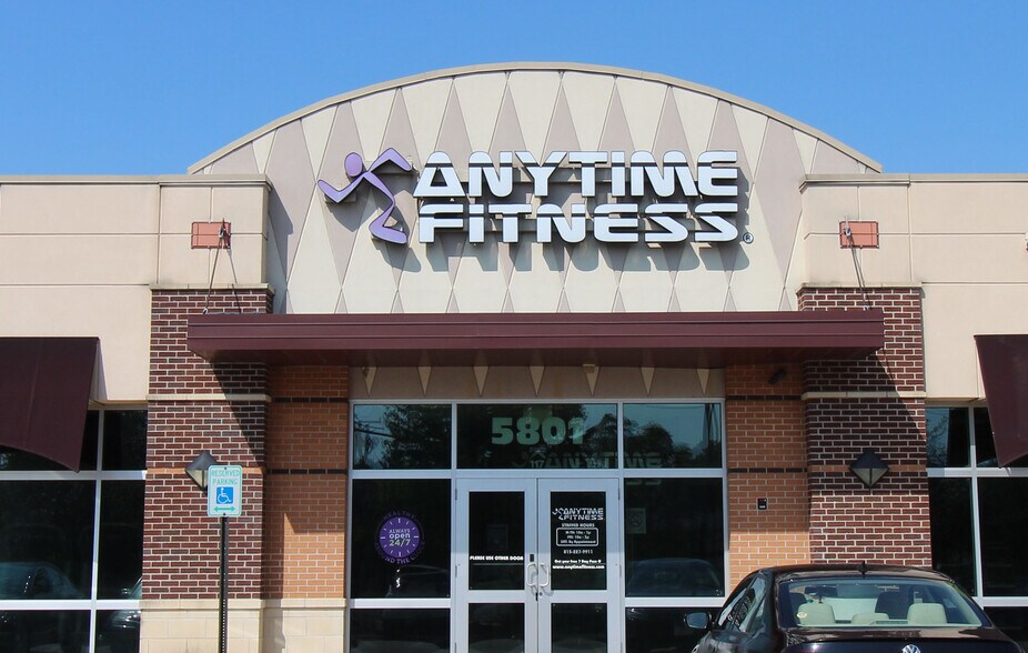 More Photos Of 5801 Columbia Pky, Rockford General Retail For Lease