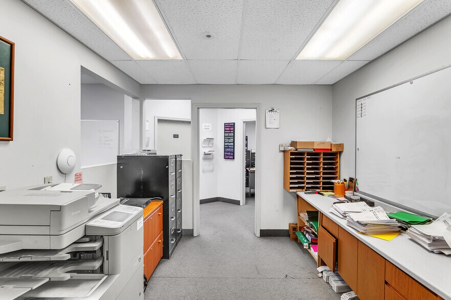 More Photos Of 79 Mainline Dr, Westfield Industrial For Lease