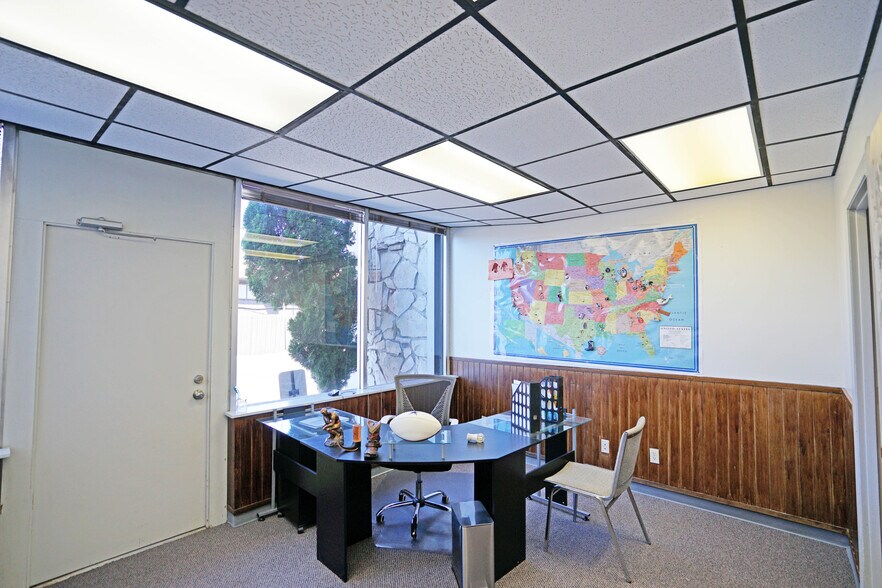More Photos Of 811 W Yakima Ave, Yakima Storefront Retail Office For Lease