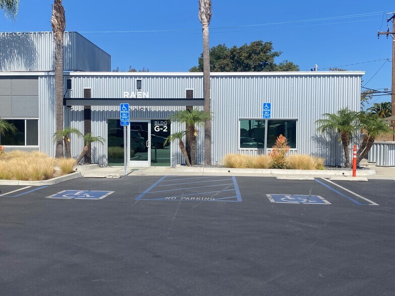 More Photos Of 1945 Placentia Ave, Costa Mesa Light Manufacturing For Lease