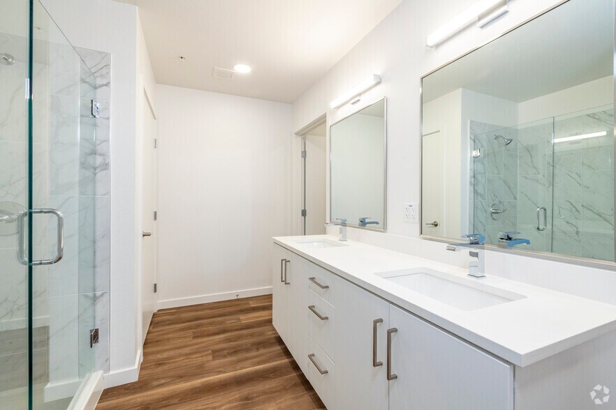 More Photos Of 301 W Roosevelt St, Phoenix Apartments For Lease
