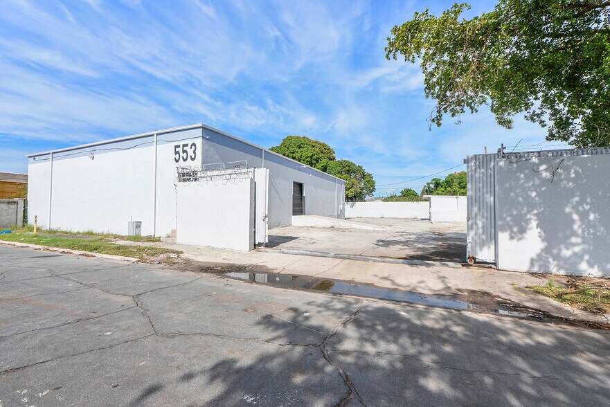 Primary Photo Of 553 17th St, West Palm Beach Warehouse For Lease