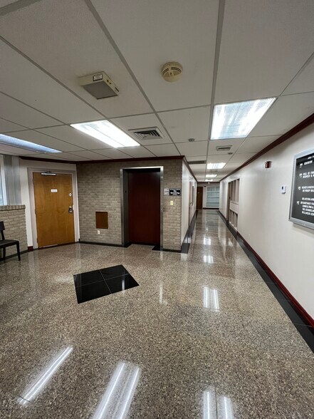 More Photos Of 1385 W State Road 434, Longwood Medical For Lease