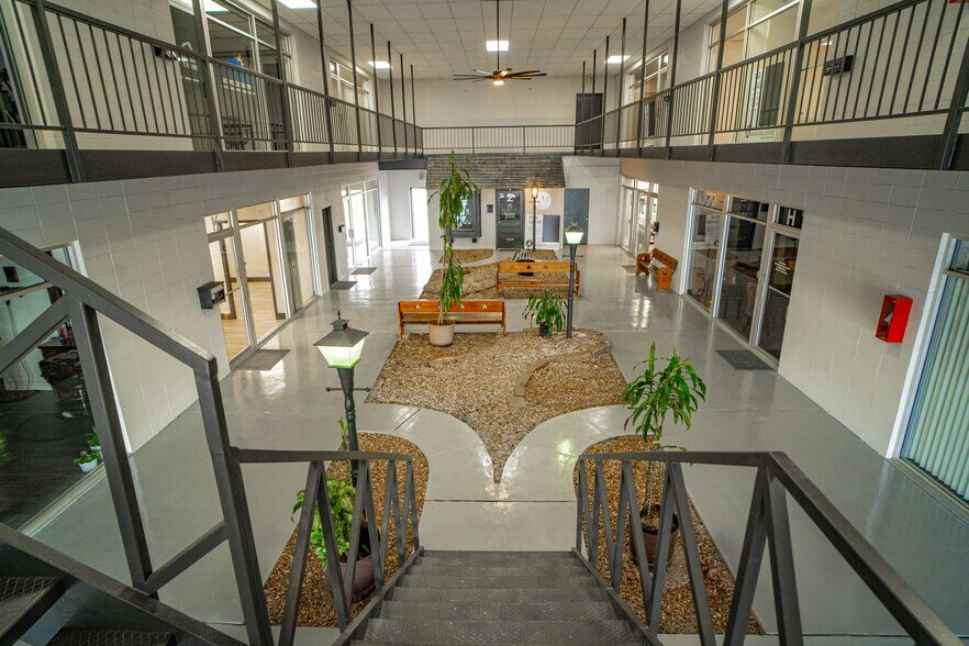 More Photos Of 3433-3455 S Campbell Ave, Springfield Medical For Lease