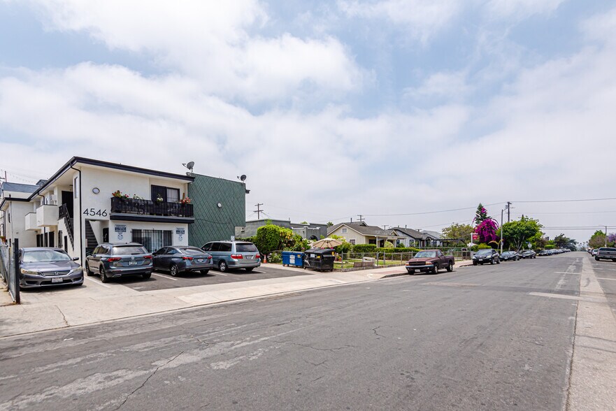 More Photos Of 4546 W 17th St, Los Angeles Apartments For Sale