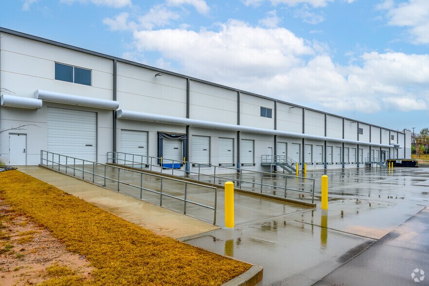 More Photos Of Chamblee Tucker Rd, Chamblee Unknown For Lease