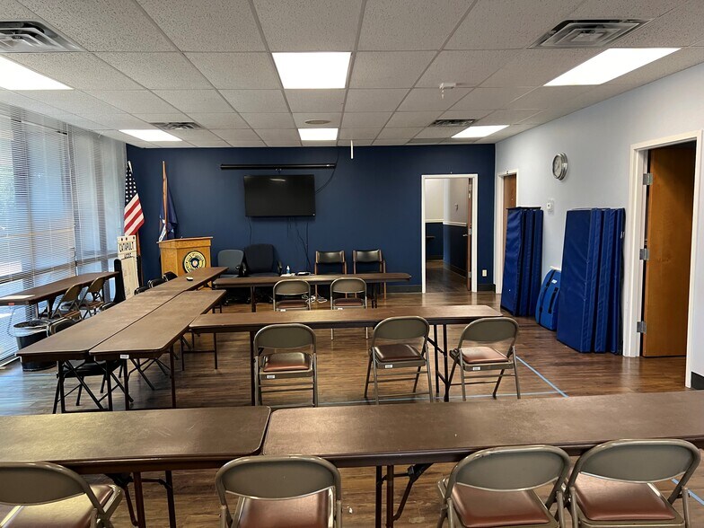 More Photos Of 2525 Youree Dr, Shreveport Office For Sale