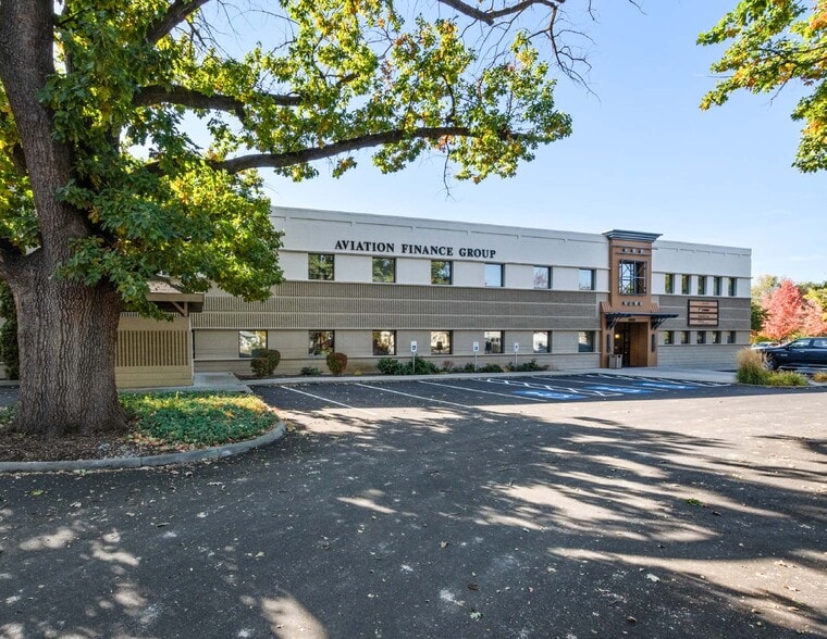 More Photos Of 4355 W Emerald St, Boise Office For Sale