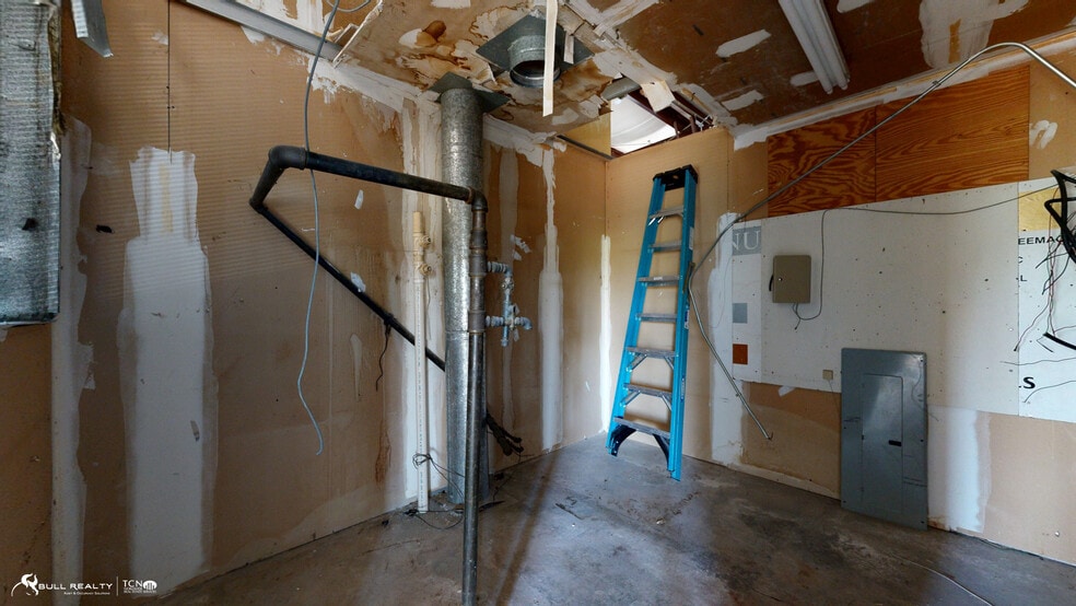 More Photos Of 1686 Roswell Rd, Marietta Office Residential For Sale