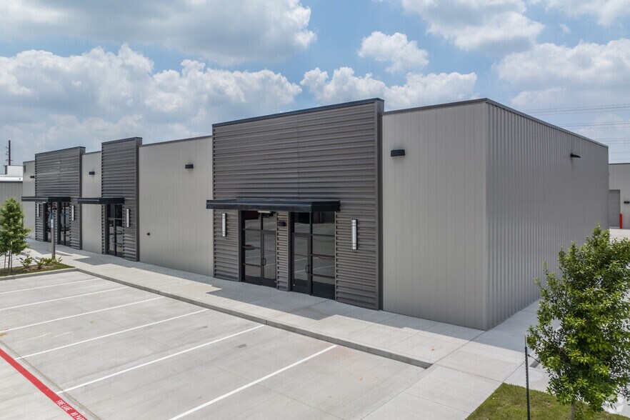 More Photos Of 22525 Hufsmith - Kohrville Rd, Tomball Flex For Lease