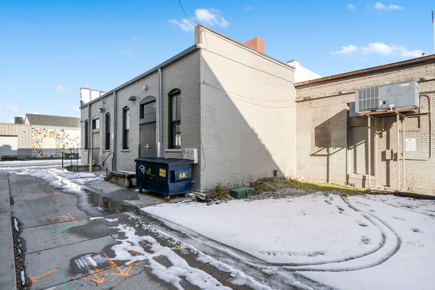 More Photos Of 429-431 N Boonville Ave, Springfield General Retail For Lease