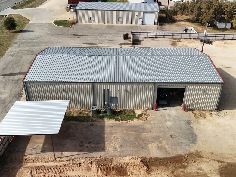 More Photos Of 1511 S Graham St, Stephenville General Retail For Sale