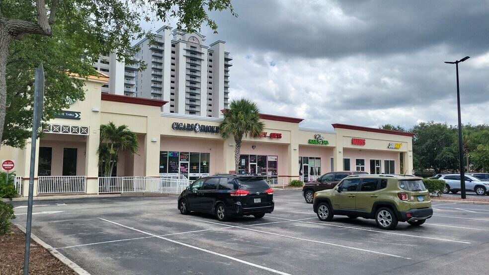 More Photos Of 13401 Blue Heron Beach Dr, Orlando Freestanding For Lease
