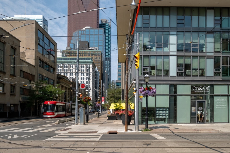 More Photos Of 33 Lombard St, Toronto Apartments For Lease