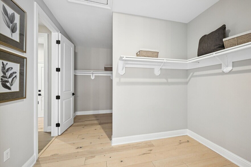 More Photos Of 27735 James Chapel Rd N, Holden Office For Sale