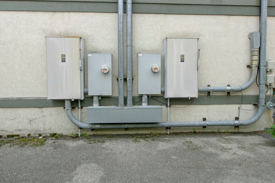 More Photos Of 224 E Main St, Ottawa Office For Sale