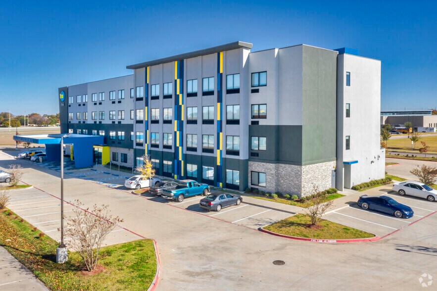 Primary Photo Of 5055 N President George Bush Hwy, Garland Hotel For Sale