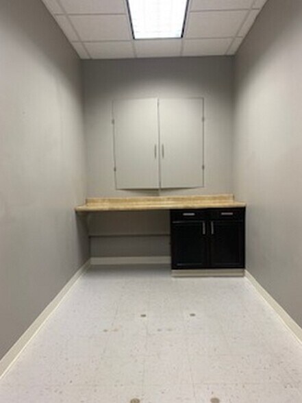 More Photos Of 530 Stephenson Ave, Savannah Office For Lease