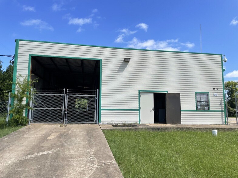 More Photos Of 2721 E SH 31, Kilgore Industrial For Sale