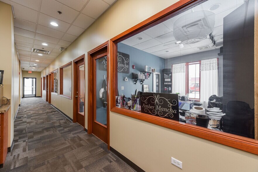 More Photos Of 123 W Washington St, Oswego Office For Lease