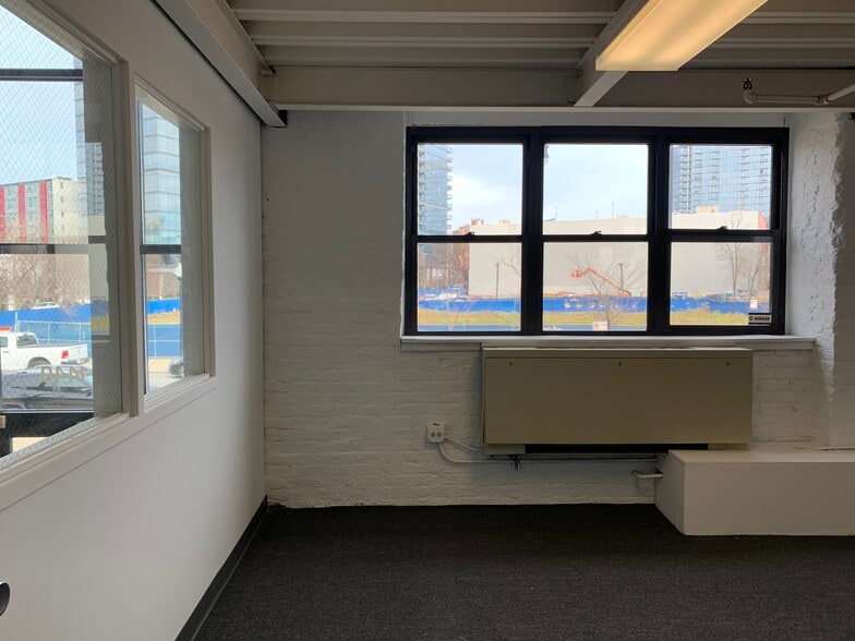 More Photos Of 1410-1440 N Kingsbury St, Chicago Manufacturing For Sale