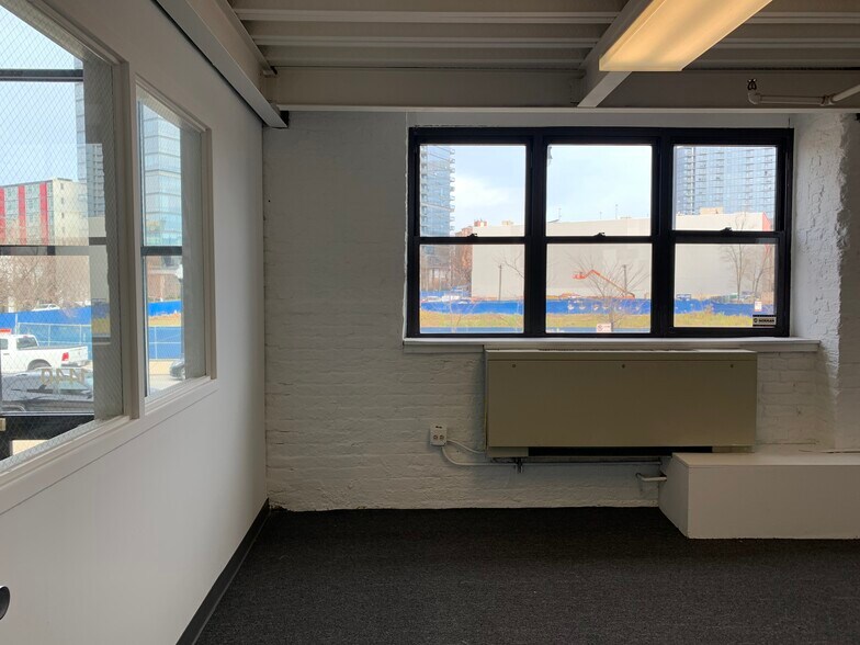 More Photos Of 1410-1440 N Kingsbury St, Chicago Manufacturing For Lease
