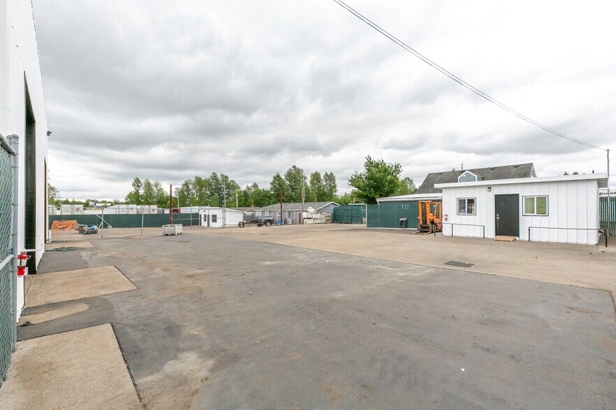 More Photos Of , Salem Unknown For Sale