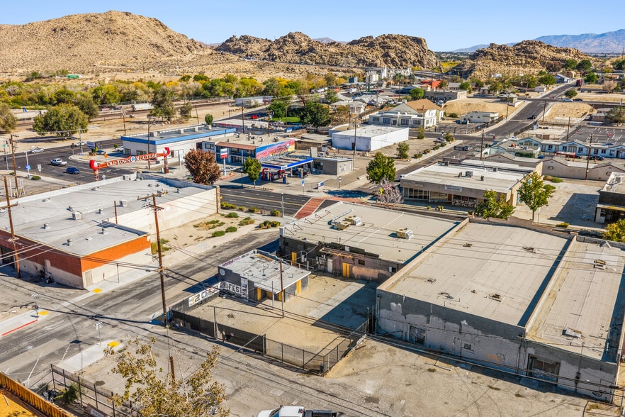 More Photos Of 15586 7th St, Victorville Storefront For Sale