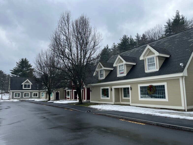 Primary Photo Of 425 S Stark Hwy, Weare General Retail For Lease
