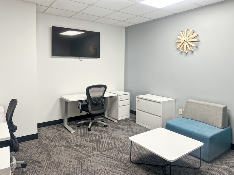 More Photos Of 2202 N Westshore Blvd, Tampa Coworking Space