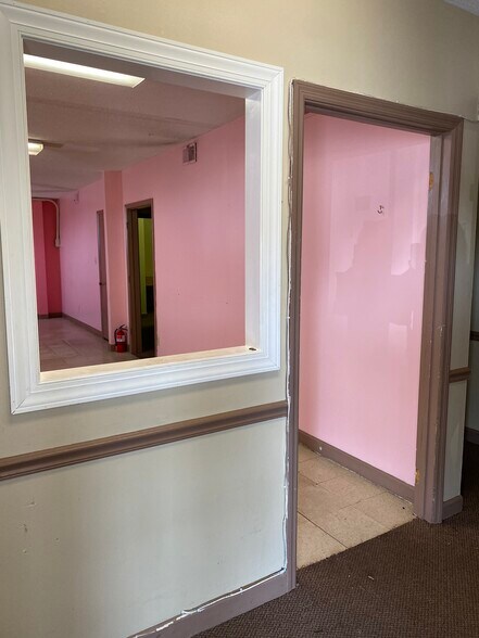 More Photos Of 1425-1427 Peters Creek Pky, Winston-Salem Medical For Lease