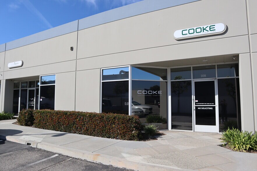 Primary Photo Of 1260 N Hancock St, Anaheim Showroom For Lease