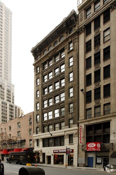 More Photos Of 102 W 38th St, New York Office For Lease