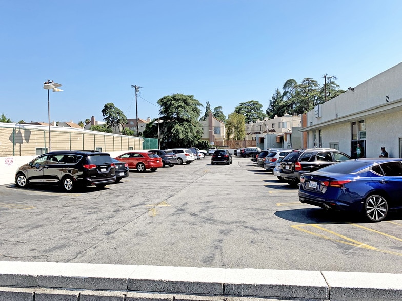 55125530 Van Nuys Blvd, Sherman Oaks, CA 91401 Retail For Lease