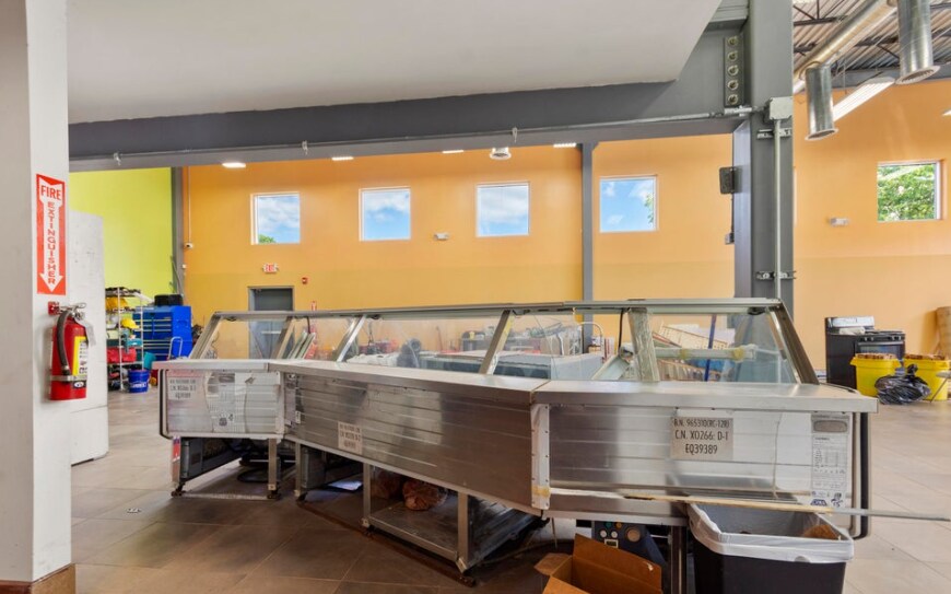 More Photos Of 1822 N Olden Ave, Ewing Restaurant For Sale