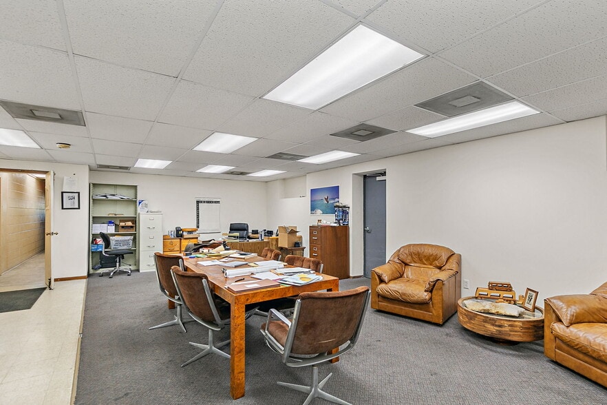 More Photos Of 303 Elgin Ave, Elgin Industrial For Sale