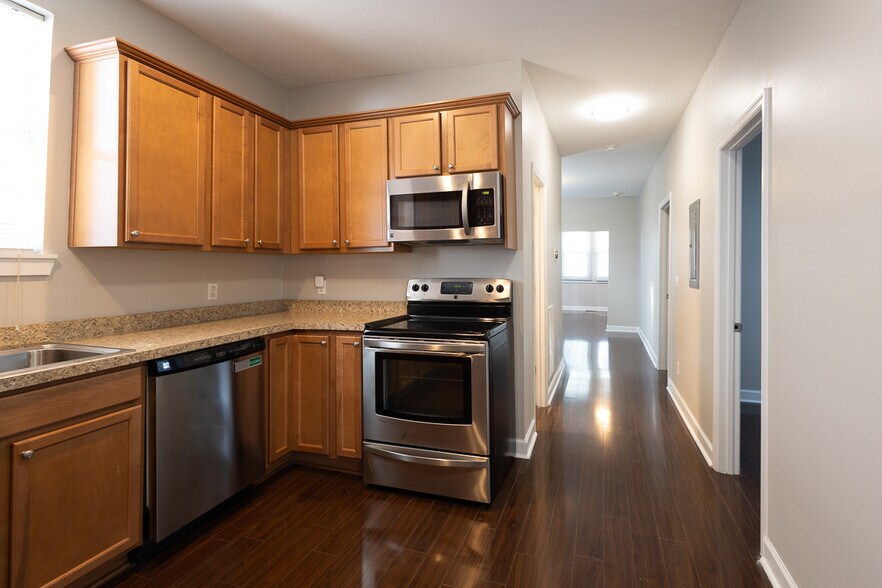 More Photos Of 783 Meeting St, Charleston Office For Lease