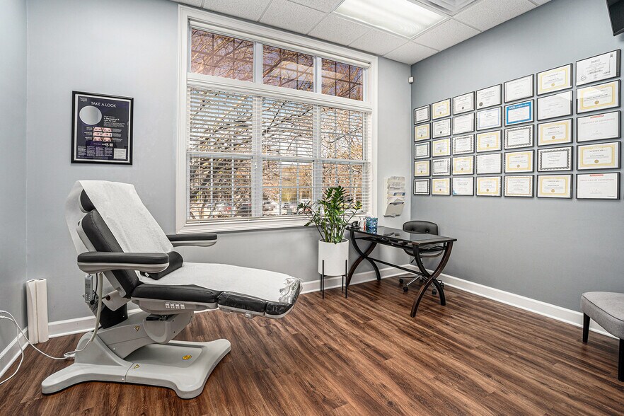 More Photos Of 2700-2706 Abbey Ct, Alpharetta Office For Lease