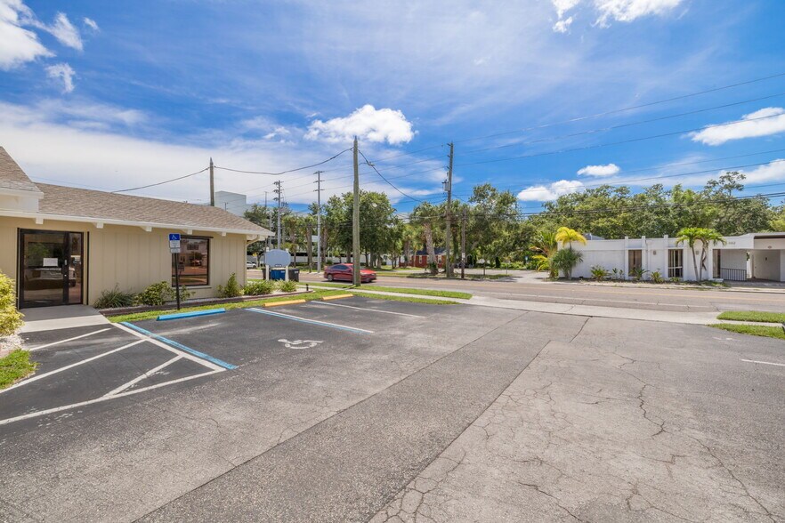 More Photos Of 1105 S Fort Harrison Ave, Clearwater Medical For Lease