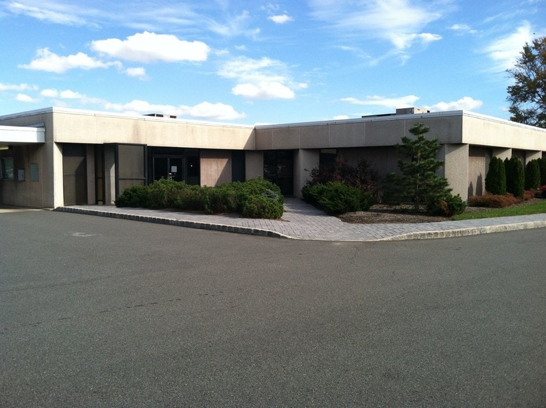 More Photos Of 2 Kilmer Rd, Edison Office For Lease