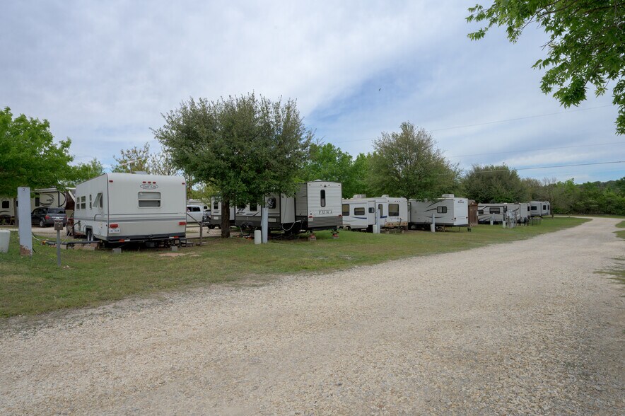 More Photos Of 8666 Nolan Loop, Belton Trailer Camper Park For Sale