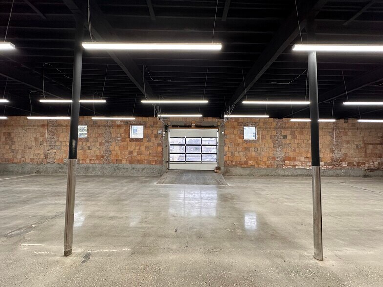 More Photos Of 201 Grand Ave, Mars General Retail For Lease