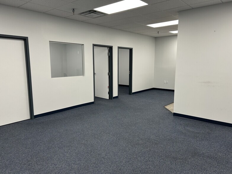 More Photos Of 11 Commerce Blvd, Palm Coast Manufacturing For Lease